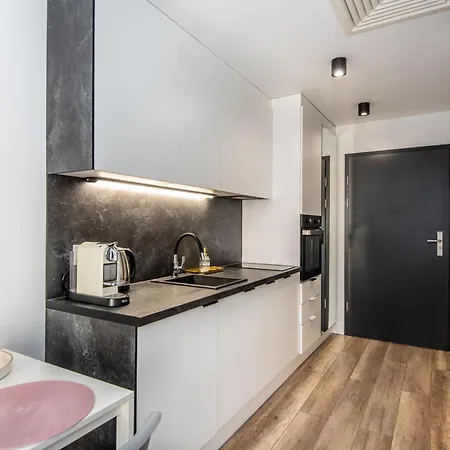 Апартаменты Super-apartamenty Plac Wolnosci 6 *