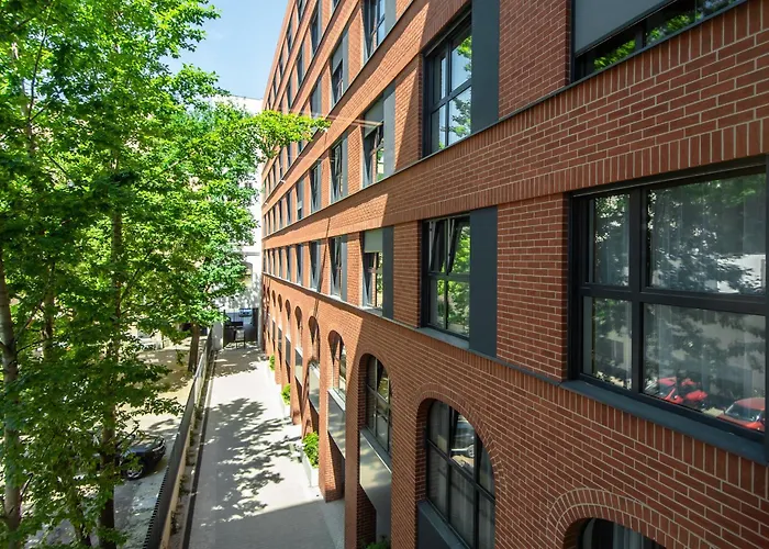 شقة Super-apartamenty Plac Wolnosci 6 *